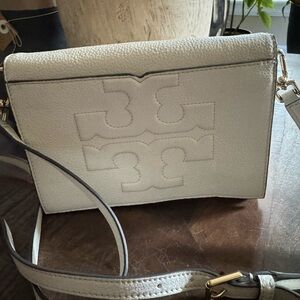 EUC TORY BURCH Cream ‘Bombe T Combo ' Leather Crossbody Bag MSRP $395
